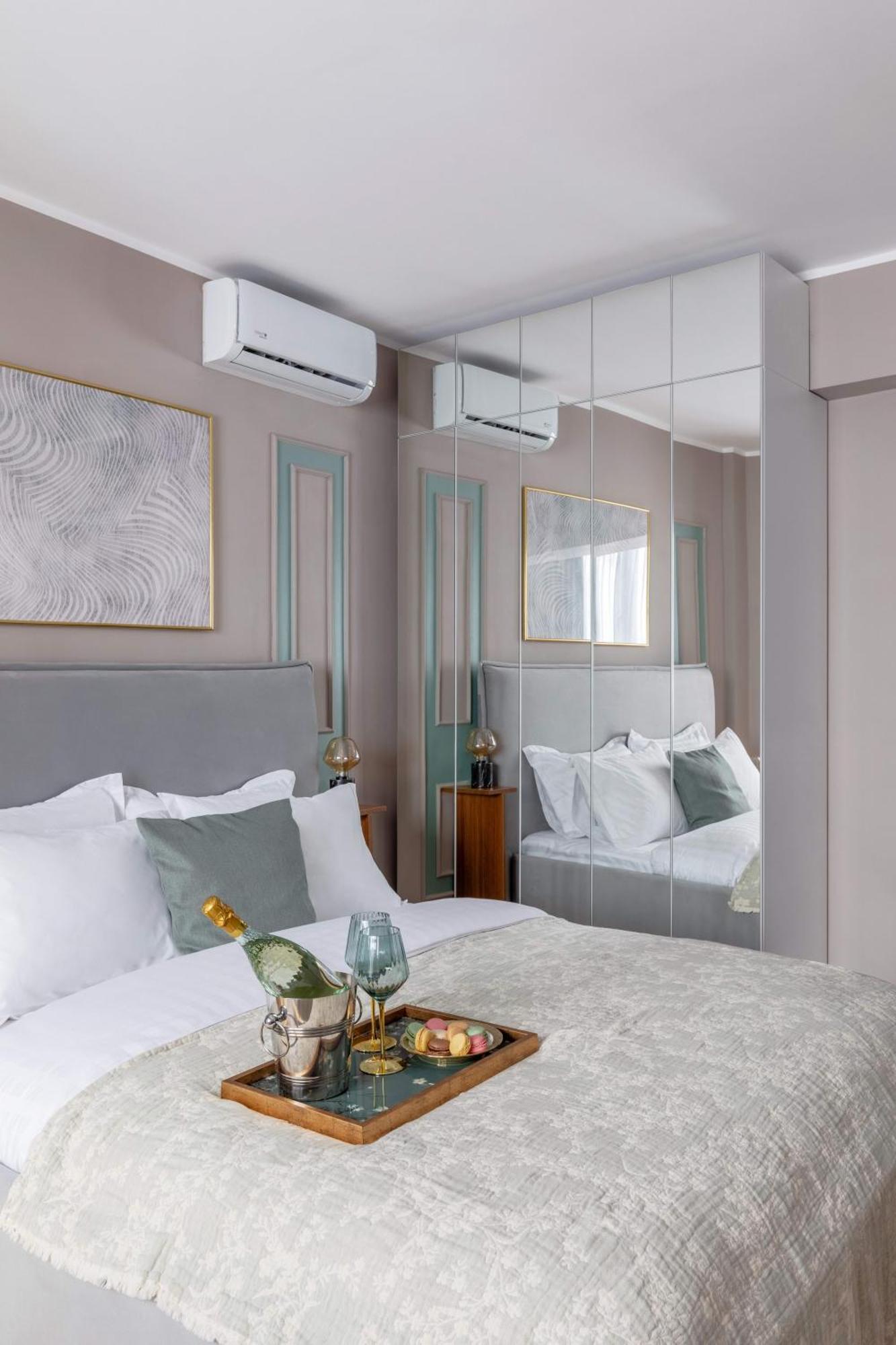 Holt - Sublime Minty Green 1Br On The Park 부쿠레슈티 외부 사진